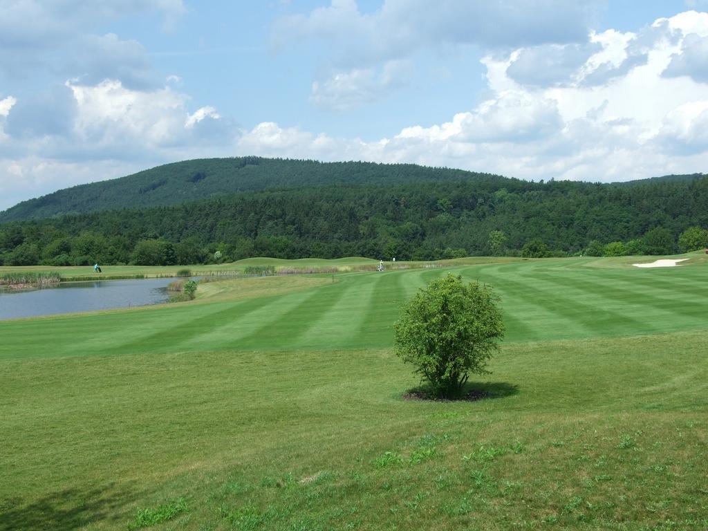 Hotel Beroun Golf Club Exterior foto