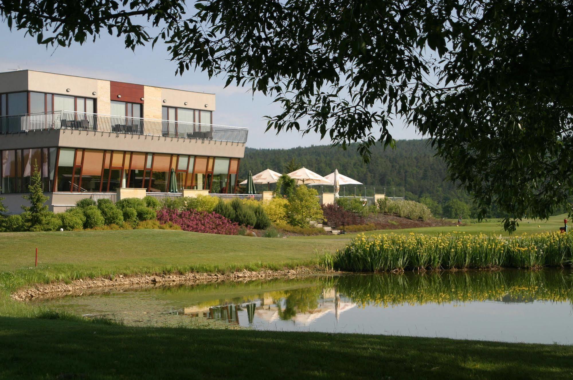 Hotel Beroun Golf Club Exterior foto